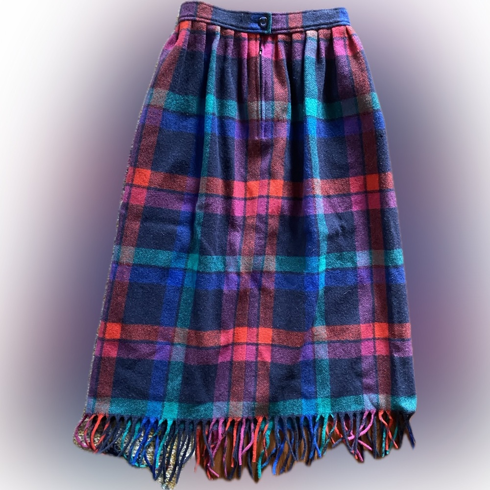 Vintage Pendleton Multicolor Plaid A-Line Wool Skirt w/pockets. Made in the USA